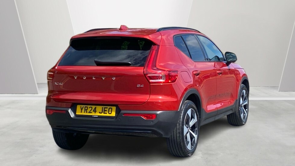 Volvo XC40 Plus, B4 Mild Hybrid, Dark YR24JEO Red #2