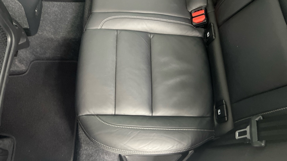 Volvo XC40 B4 P Plus Dark Park Camera, Heated Seats, Apple  #46