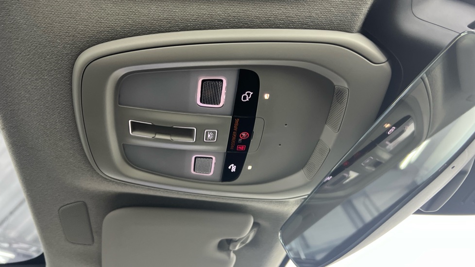 Volvo XC40 B4 P Plus Dark Park Camera, Heated Seats, Apple  #28