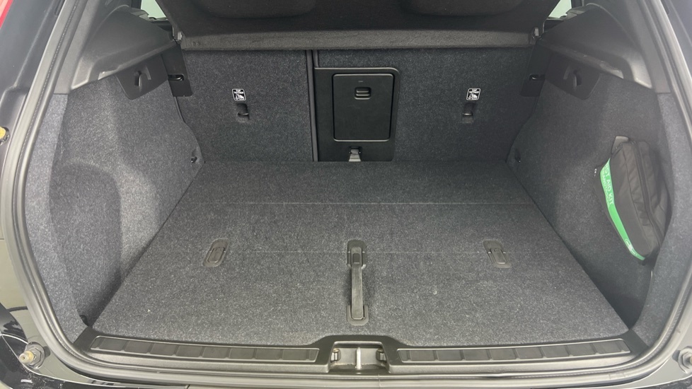 Volvo XC40 B4 P Plus Dark Park Camera, Heated Seats, Apple  #53