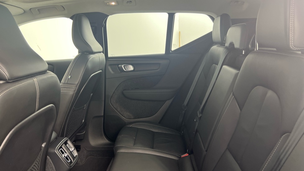Volvo XC40 B4 P Plus Dark Park Camera, Heated Seats, Apple  #33