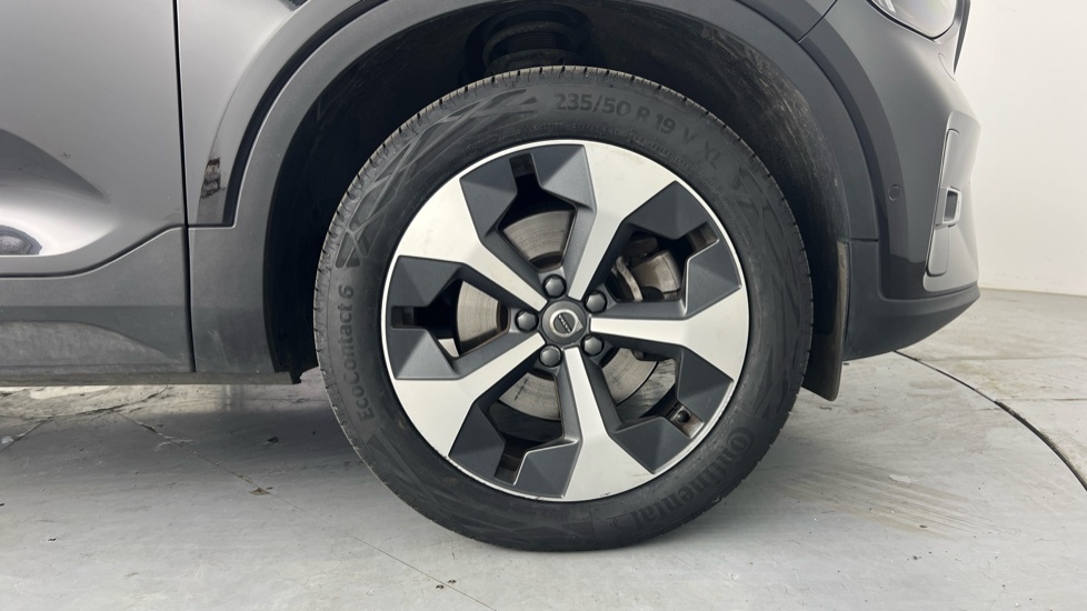 Volvo XC40 B4 P Plus Dark Park Camera, Heated Seats, Apple  #9