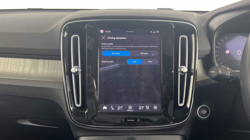 Volvo XC40 B4 P Plus Dark Park Camera, Heated Seats, Apple  #68