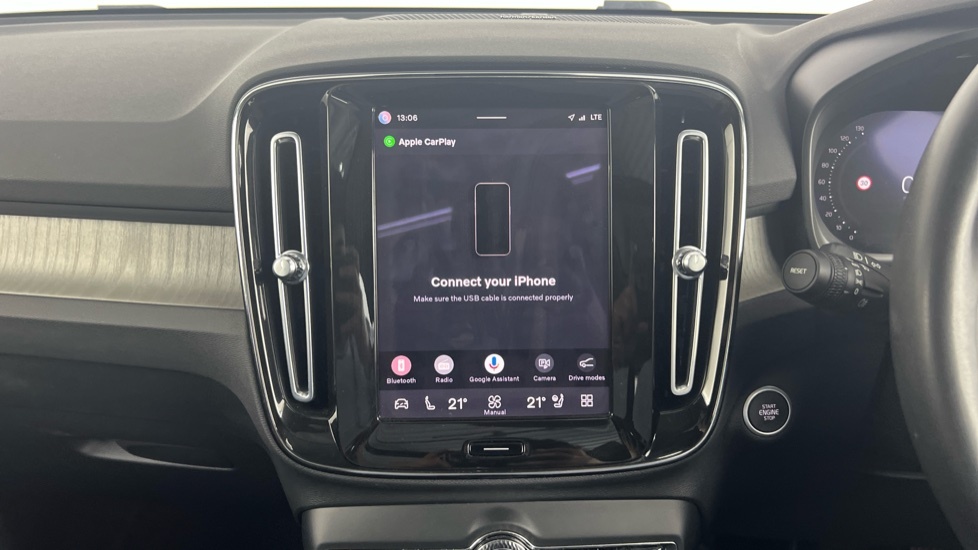 Volvo XC40 B4 P Plus Dark Park Camera, Heated Seats, Apple  #69