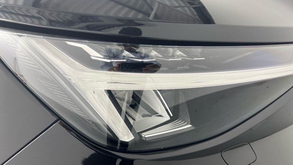 Volvo XC40 B4 P Plus Dark Park Camera, Heated Seats, Apple  #15