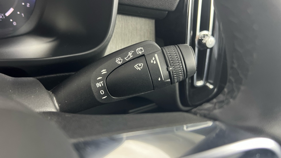 Volvo XC40 B4 P Plus Dark Park Camera, Heated Seats, Apple  #23