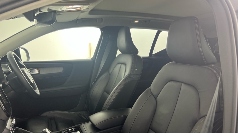 Volvo XC40 B4 P Plus Dark Park Camera, Heated Seats, Apple  #38