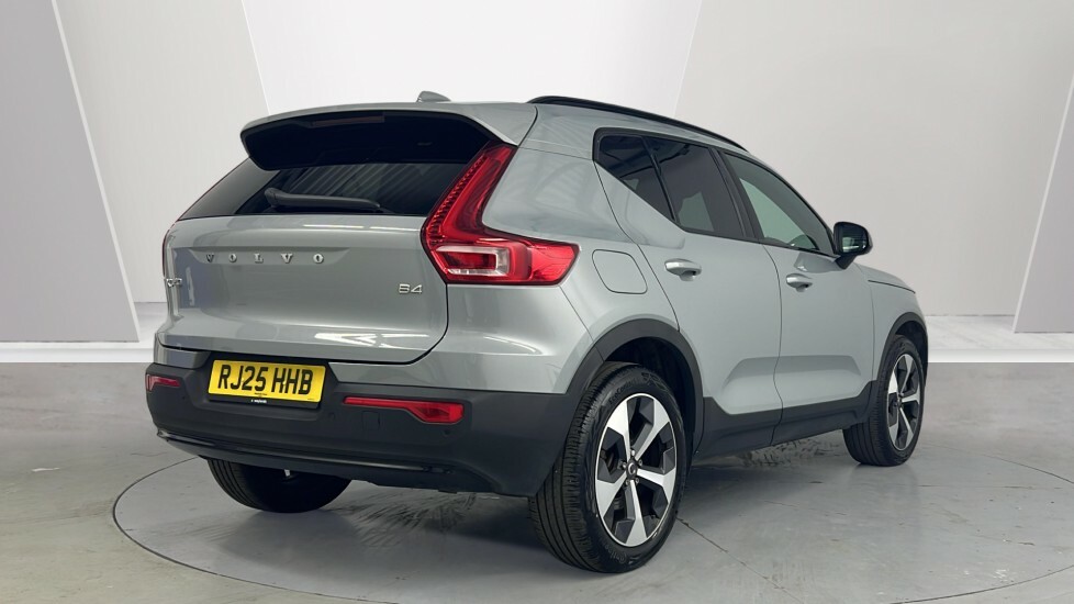 Volvo XC40 Plus, B4 Mild Hybrid, Dark RJ25HHB Grey #2