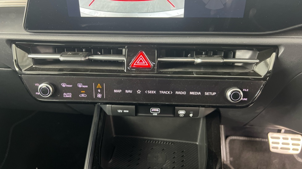 Kia Niro 1.6 Gdi 136 Hybrid Aspire Dct Red #26