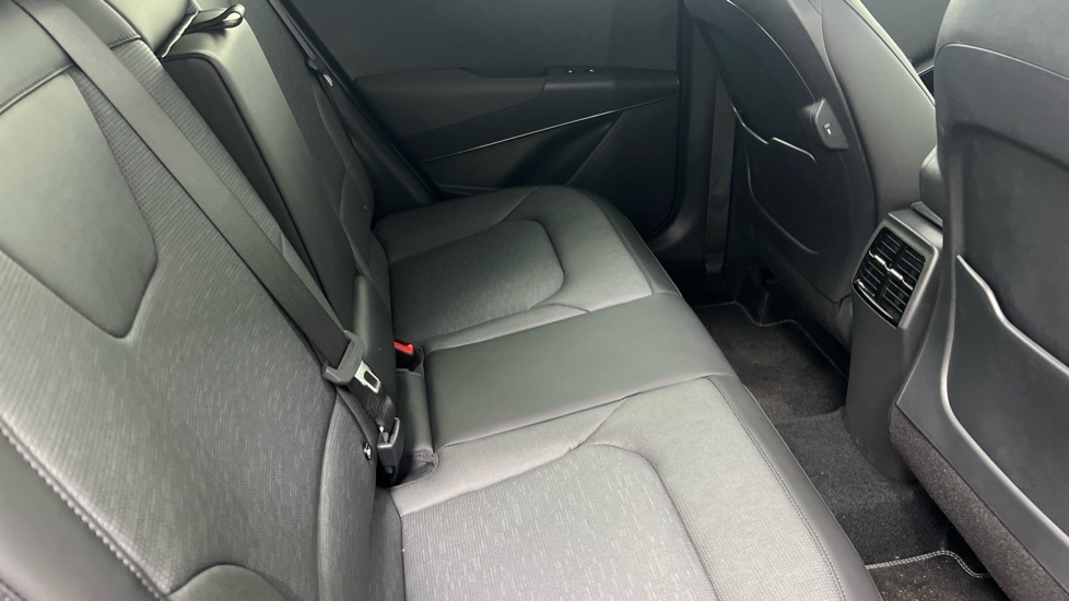 Kia Niro 1.6 Gdi 136 Hybrid Aspire Dct Red #47