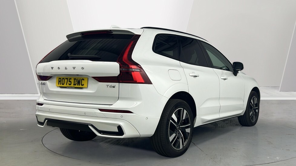 Volvo XC60 Plus, T6 Awd Plug-in Hybrid, Dark RO75DWC White #2