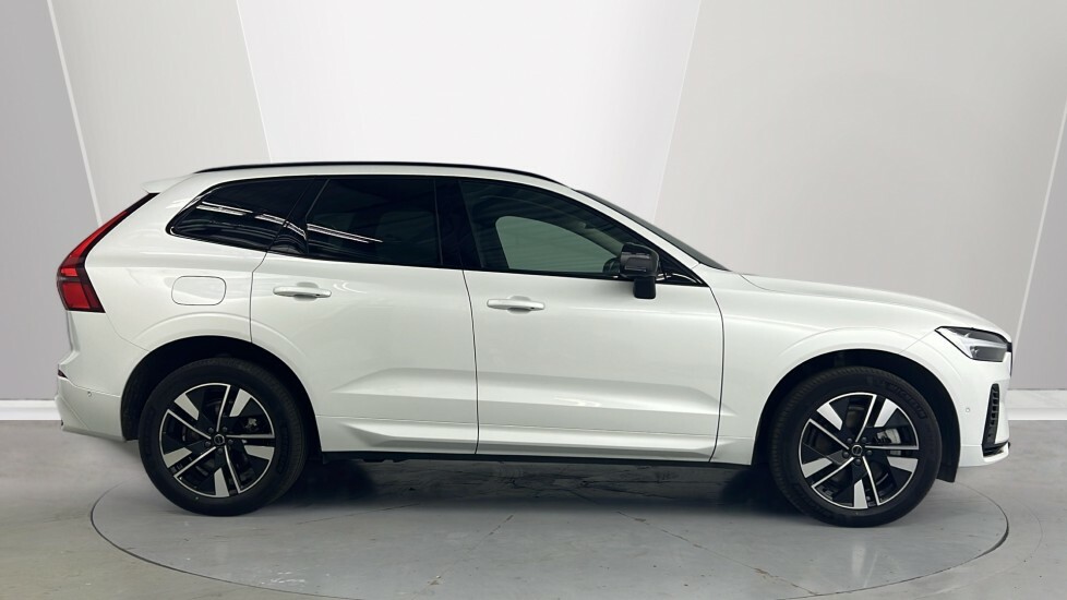 Volvo XC60 Plus, T6 Awd Plug-in Hybrid, Dark RO75DWC White #3