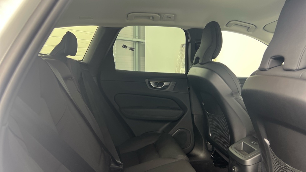 Volvo XC60 Plus, T6 Awd Plug-in Hybrid, Dark RO75DWC White #6