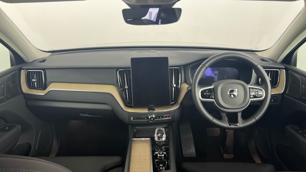 Volvo XC60 Plus, T6 Awd Plug-in Hybrid, Dark RO75DWC White #5