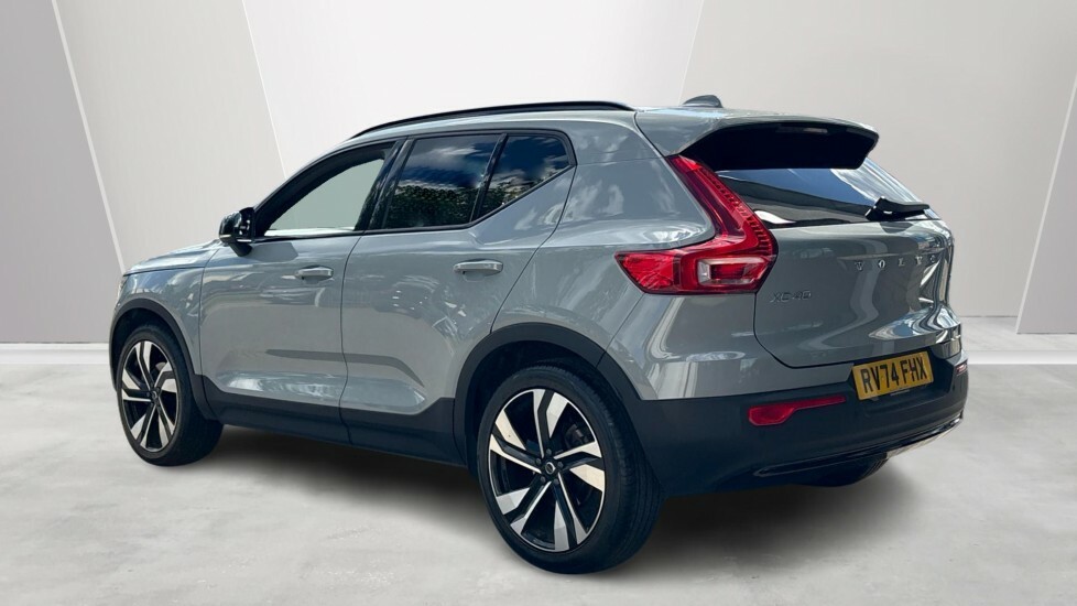Volvo XC40 Plus, B4 Mild Hybrid, Dark RV74FHX Grey #2