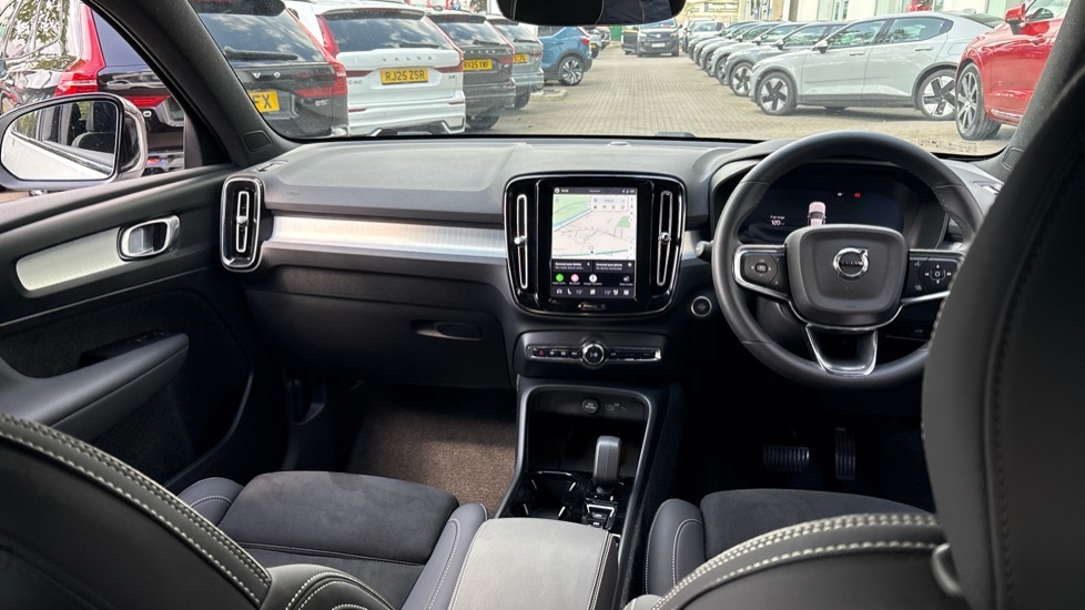 Volvo XC40 Plus, B4 Mild Hybrid, Dark RF25PKO White #5