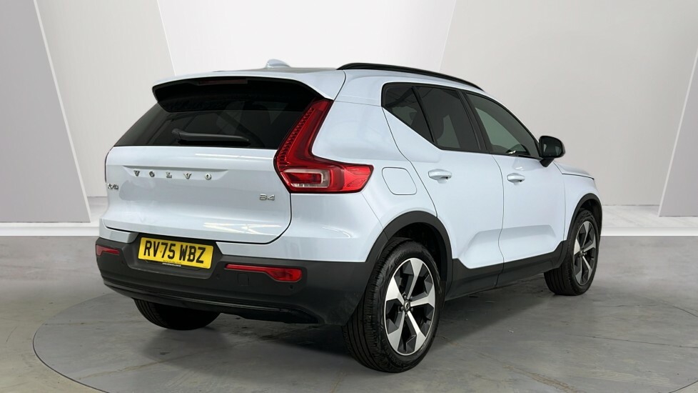 Volvo XC40 Plus, B4 Mild Hybrid, Dark RV75WBZ Silver #2