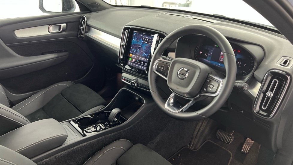 Volvo XC40 Plus, B4 Mild Hybrid, Dark RV75WBZ Silver #4