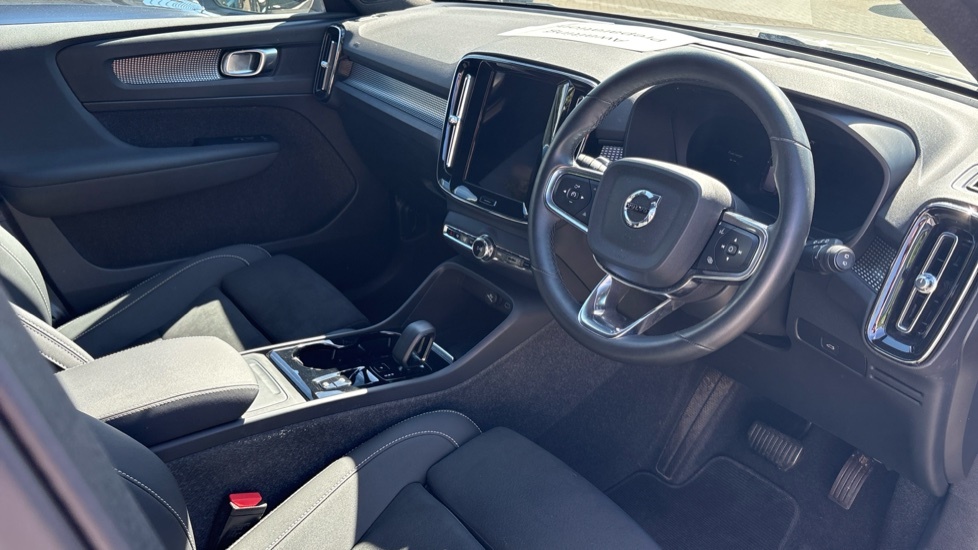 Volvo XC40 Plus, B3 Mild Hybrid, Dark OY74VHE Silver #4