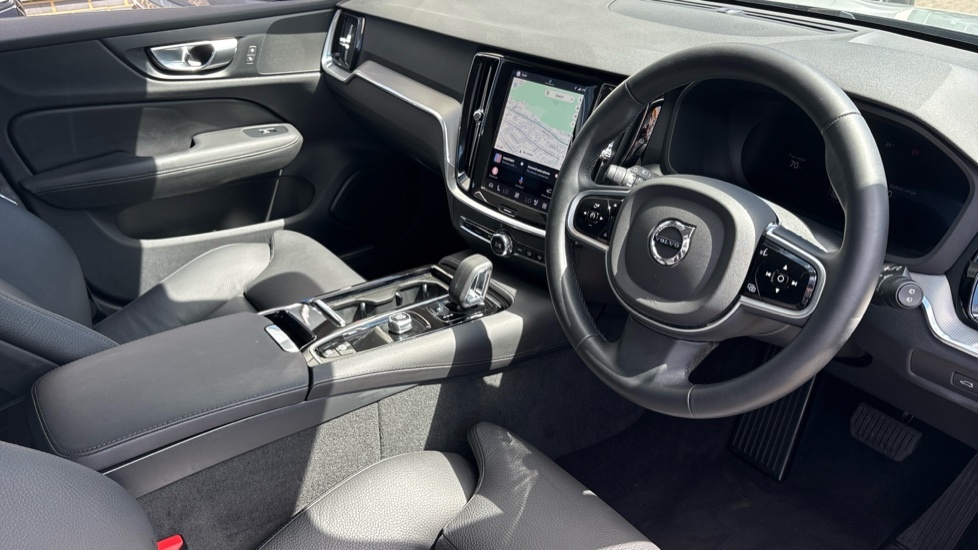 Volvo V60 Plus, T6 Awd Plug-in Hybrid, Dark RJ25GWX Grey #4