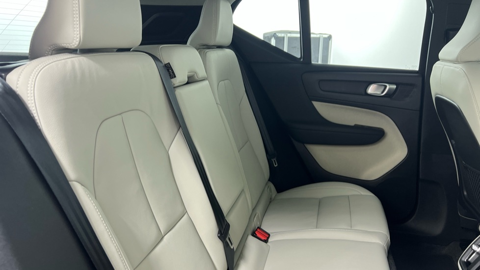 Volvo XC40 B4 Ultra, Mild Hybrid, Brightblond Leathe WD75DGZ Black #6