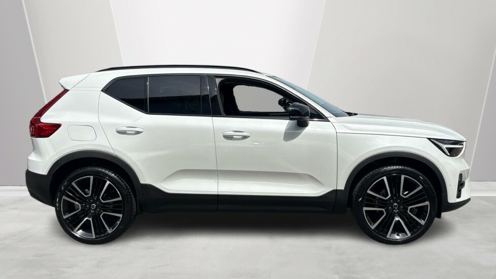 Volvo XC40 Ultra, B3 Mild Hybrid, Dark OY75YHH White #3