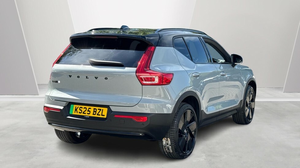 Volvo EX40 Black Edition Ultra, Twin Motor Performance, Elect Grey #2