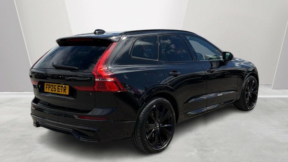 Volvo XC60 Black Edition Ultra, T8 Awd Plug-in Hybrid, Electr FP25ETR Black #2