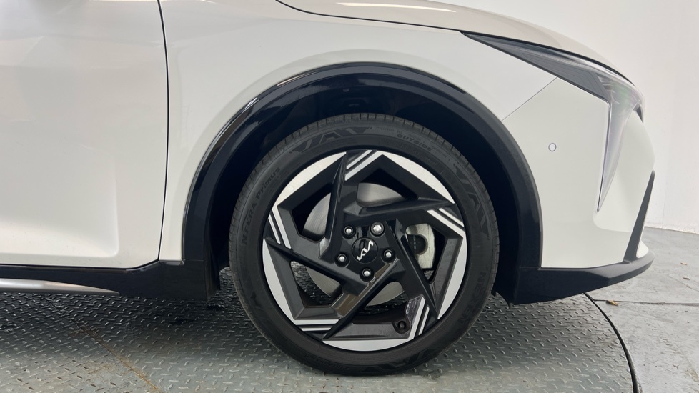 Kia Gt-line S RA75KJZ White #5