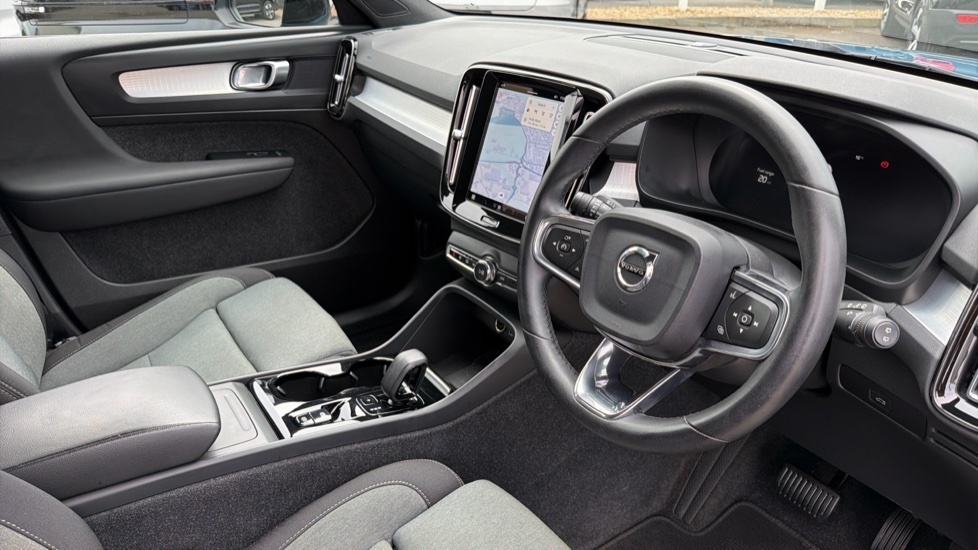 Volvo XC40 Plus, B3 Mild Hybrid, Dark WF23SVR Blue #4