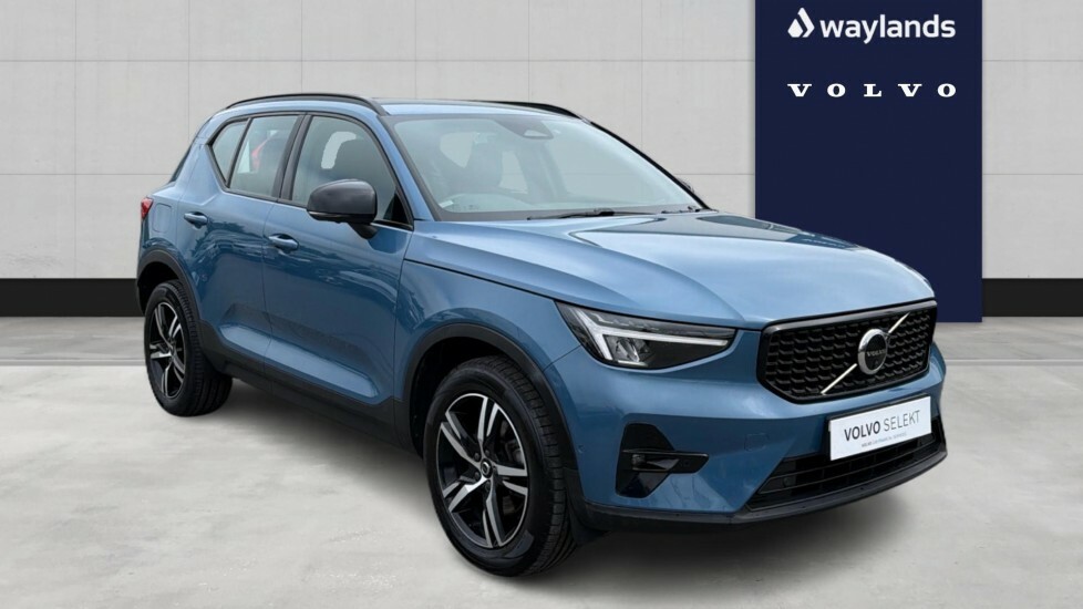Volvo XC40 Plus, B3 Mild Hybrid, Dark WF23SVR Blue