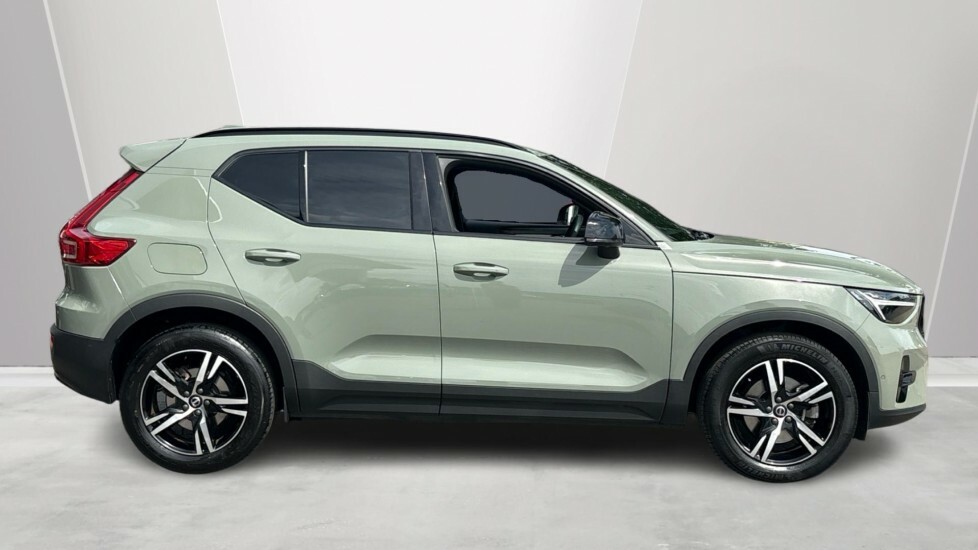 Volvo XC40 Plus, B4 Mild Hybrid, Dark YR73ZKK Green #3