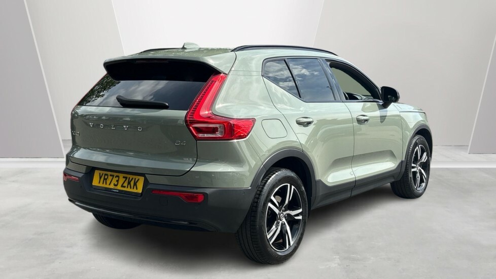 Volvo XC40 Plus, B4 Mild Hybrid, Dark YR73ZKK Green #2