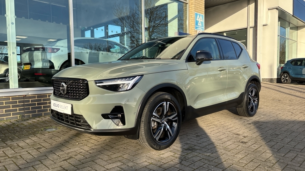 Volvo XC40 Plus, B4 Mild Hybrid, Dark YR73ZKK Green #6