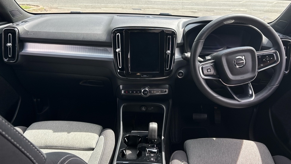Volvo XC40 Plus, B4 Mild Hybrid, Dark YR73ZKK Green #5