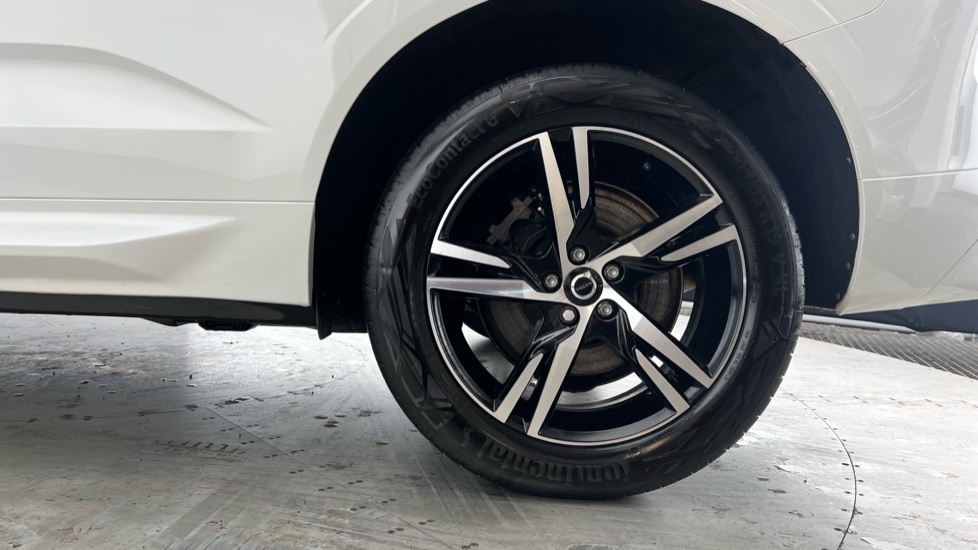 Volvo XC60 R-design, B4 Awd Mild Hybrid White #4