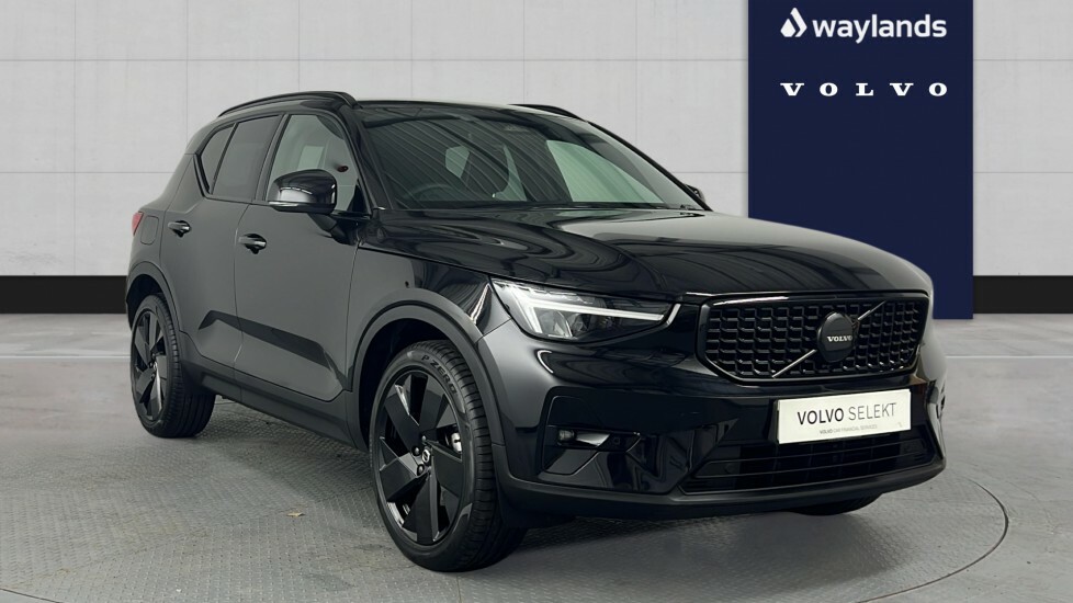 Volvo XC40 B4 Black Edition Plus, Mild Hybrid, Black