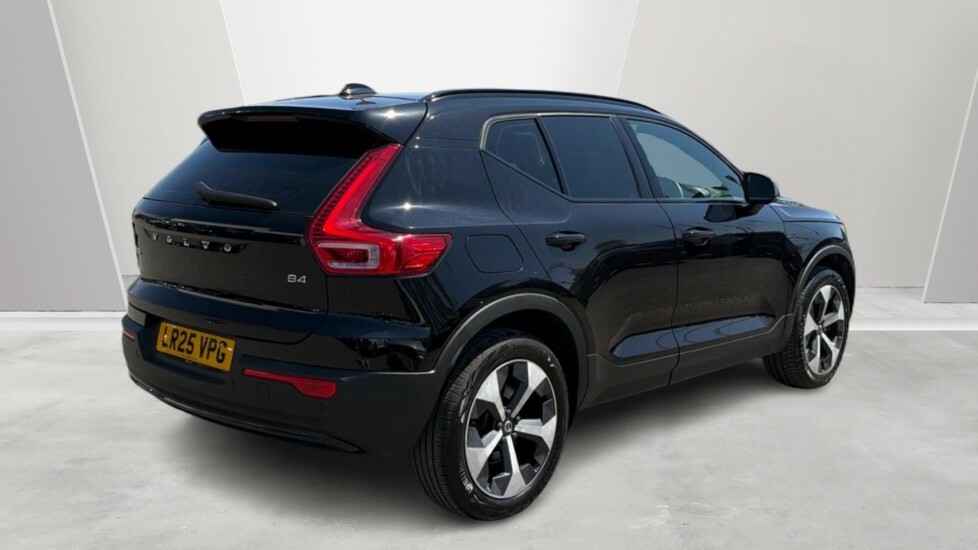 Volvo XC40 Plus, B4 Mild Hybrid, Dark LR25VPG Black #2