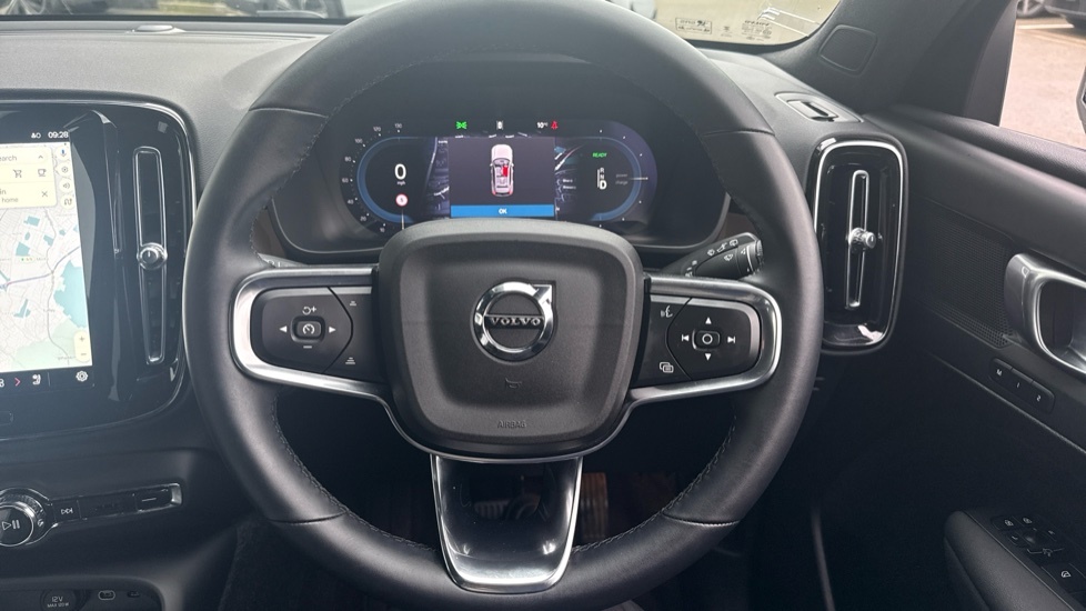 Volvo EX40 Plus Single Motor Extended Range White #10