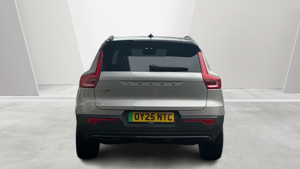 Volvo EX40 Plus Single Motor Extended Range White #7