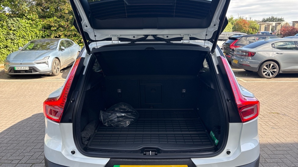 Volvo EX40 Black Edition Ultra, Single Motor Extended Range, Blue #13