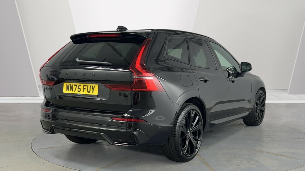 Volvo XC60 Black Edition Ultra, B5 Awd Mild Hybrid, Black #2