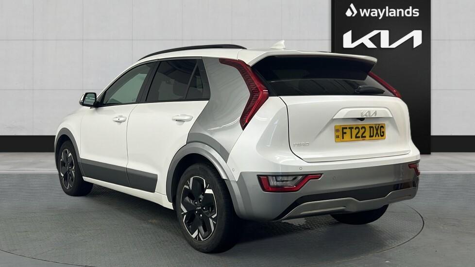 Kia e-Niro 150Kw 4 65Kwh FT22DXG White #2