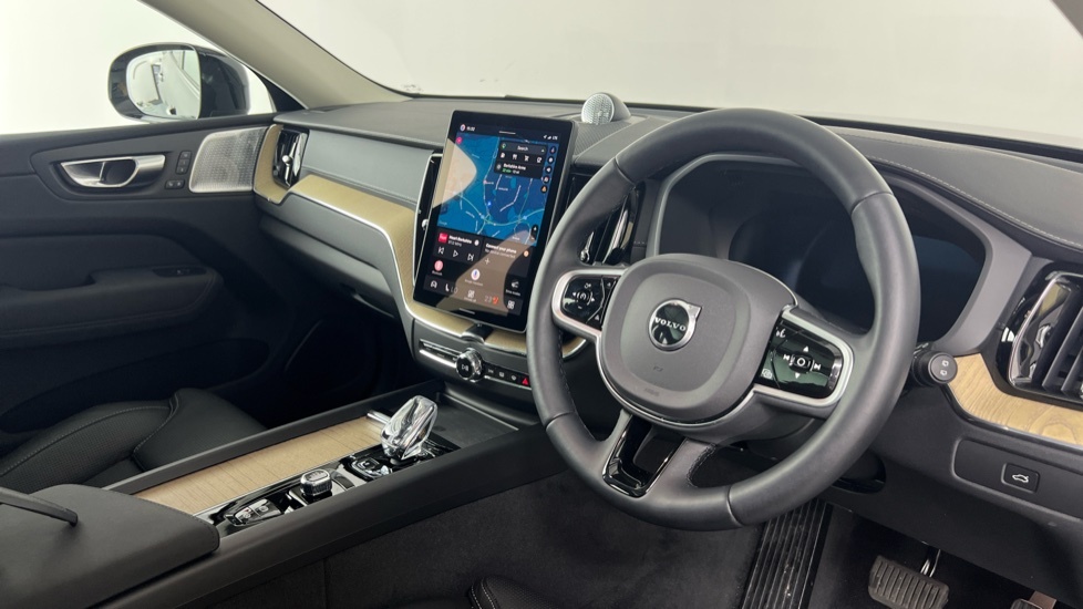 Volvo XC60 2.0 B5p Ultra Dark Awd Geartronic  #4
