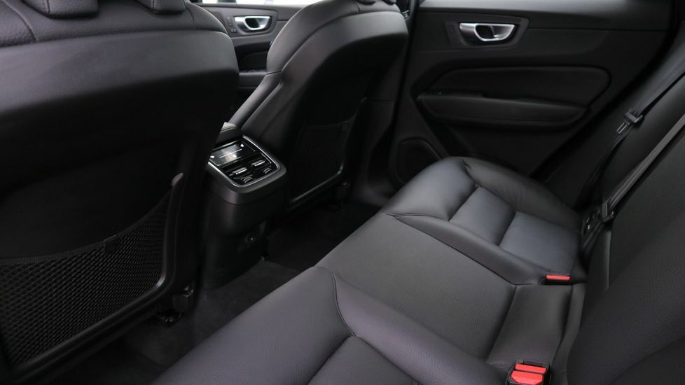 Volvo XC60 2.0 B5p Core Awd Geartronic Black #7