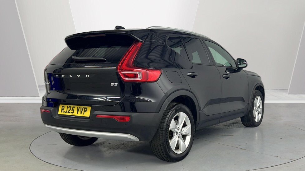 Volvo XC40 Core, B3 Mild Hybrid, Tinted Windows, Spar Black #2