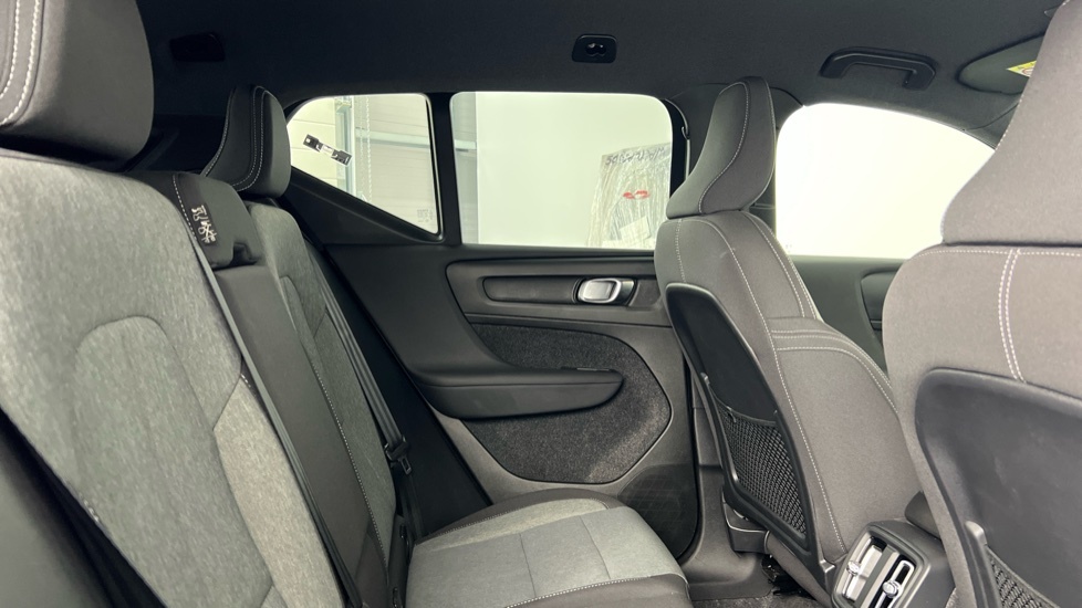 Volvo XC40 Core, B3 Mild Hybrid, Tinted Windows, Spar Black #6