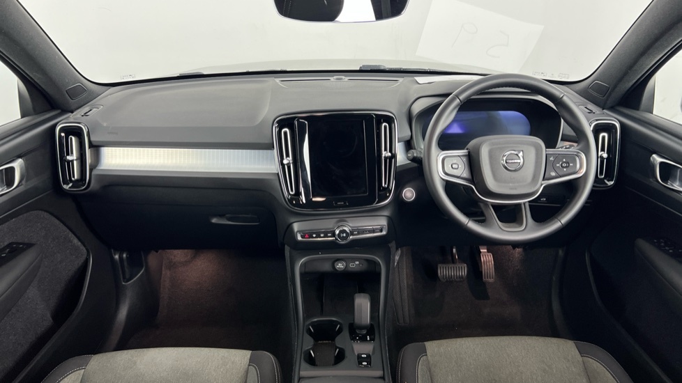 Volvo XC40 Core, B3 Mild Hybrid, Tinted Windows, Spar Black #5