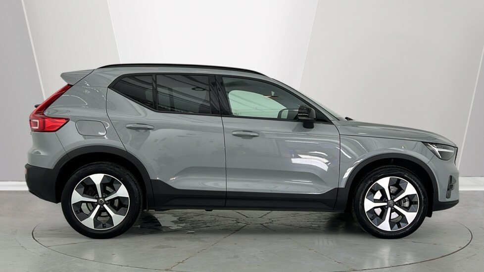 Volvo XC40 Plus, B3 Mild Hybrid, Dark RF25XBG Grey #3