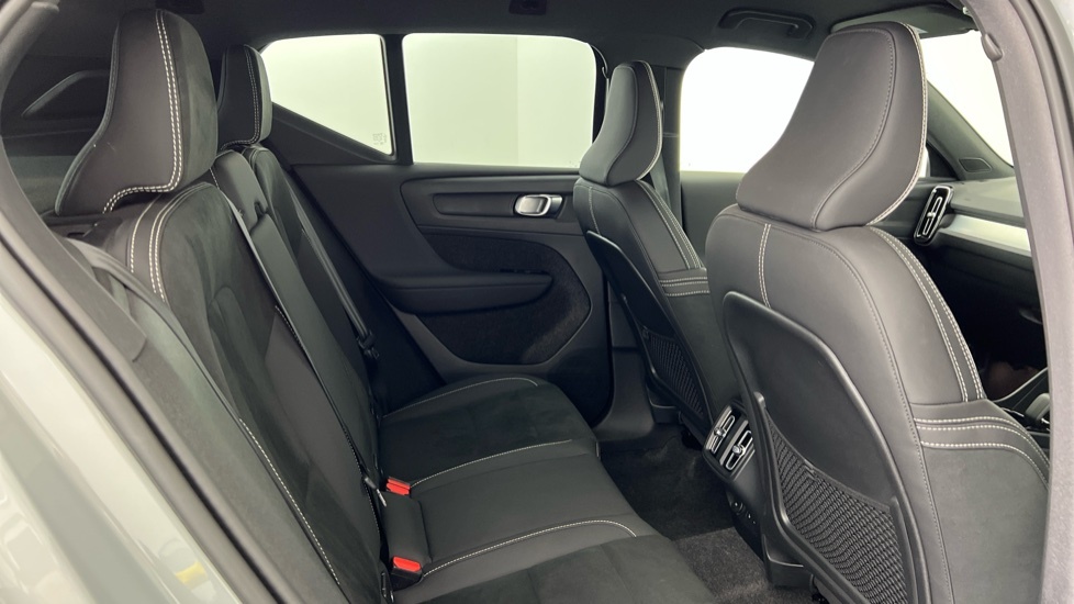 Volvo XC40 Plus, B3 Mild Hybrid, Dark RF25XBG Grey #6